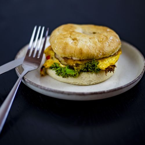 Cristal bagel s vajíčkem a slaninou